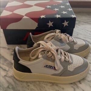 NEW Autry Kids Kulk Low Sneakers - Grey/ Blue